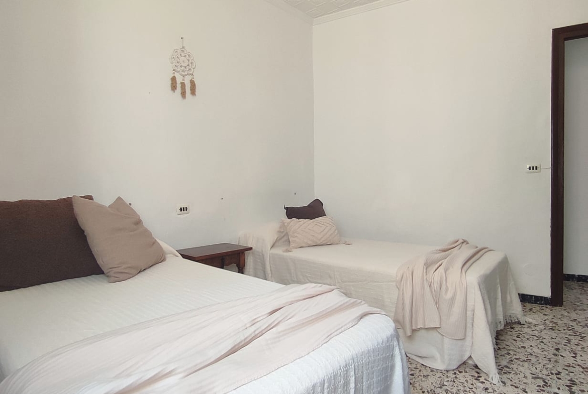 3 Bedroom / 2 Bathroom * Apartment only 150 meters from the beach * With Side views to the Beach * €131,995 *