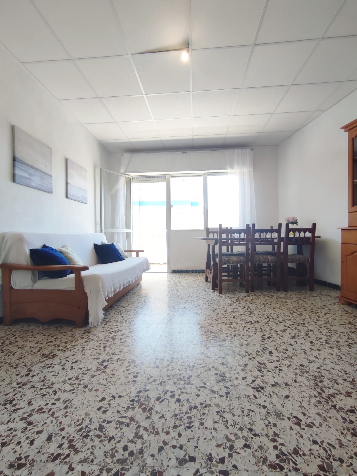 3 Bedroom / 2 Bathroom * Apartment only 150 meters from the beach * With Side views to the Beach * €131,995 *