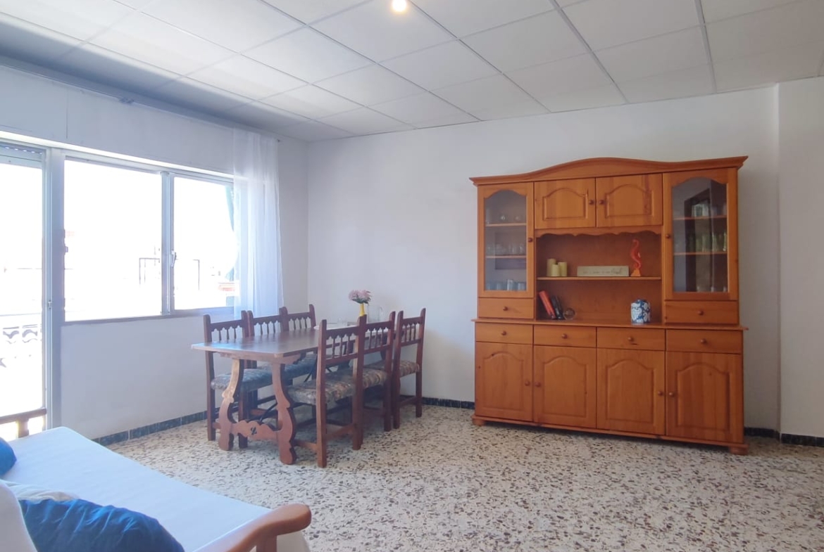 3 Bedroom / 2 Bathroom * Apartment only 150 meters from the beach * With Side views to the Beach * €131,995 *