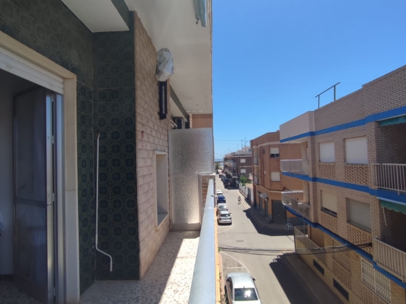 3 Bedroom / 2 Bathroom * Apartment only 150 meters from the beach * With Side views to the Beach * €131,995 *