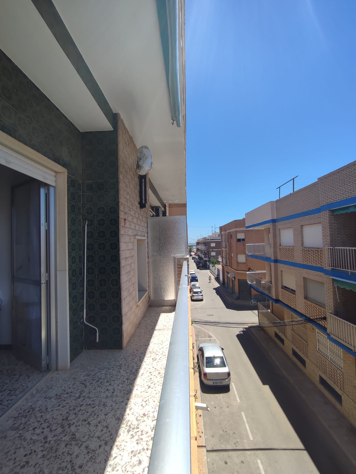 3 Bedroom / 2 Bathroom * Apartment only 150 meters from the beach * With Side views to the Beach * €131,995 *
