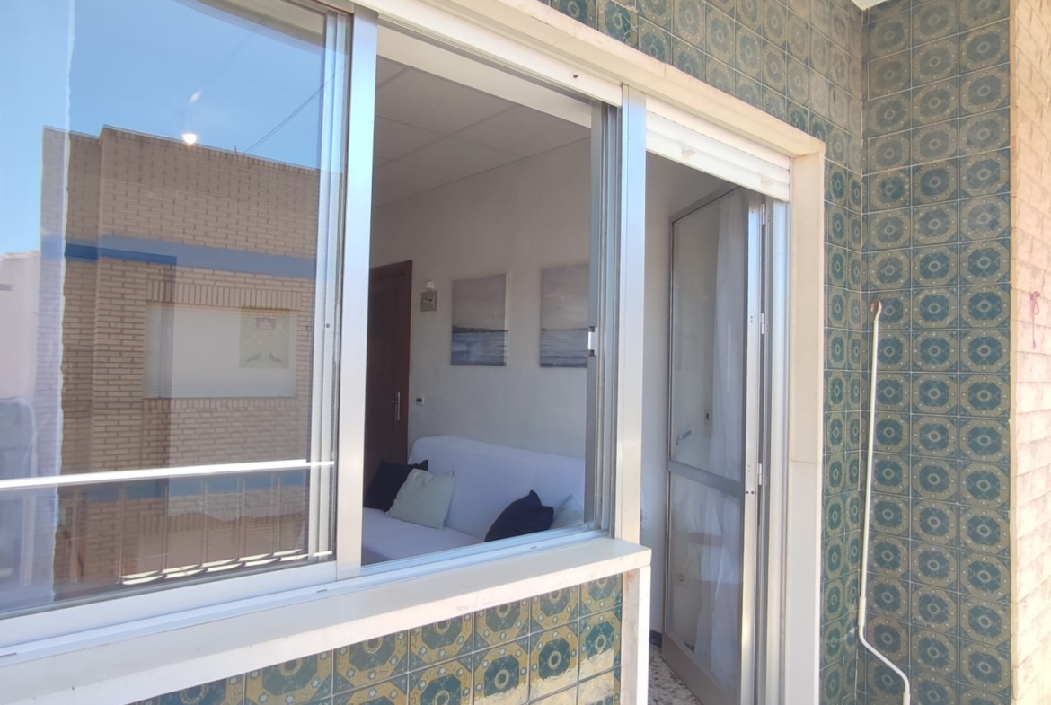 3 Bedroom / 2 Bathroom * Apartment only 150 meters from the beach * With Side views to the Beach * €131,995 *