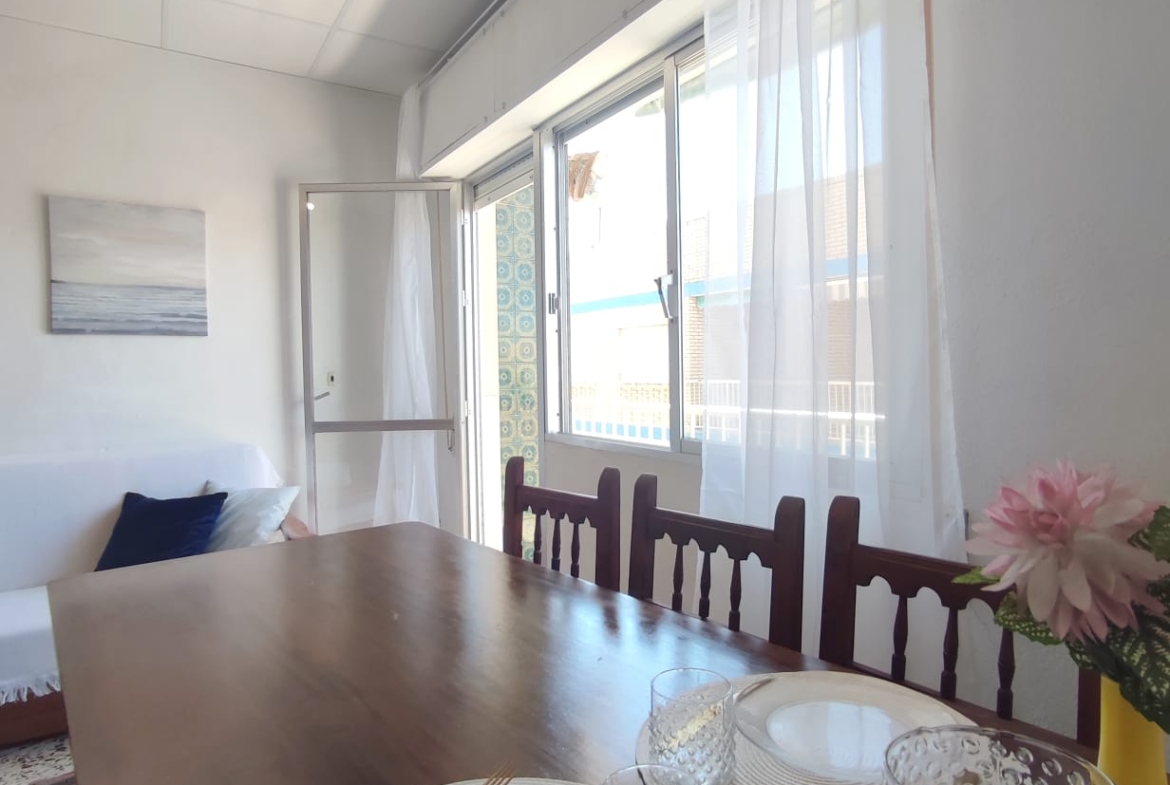 3 Bedroom / 2 Bathroom * Apartment only 150 meters from the beach * With Side views to the Beach * €131,995 *
