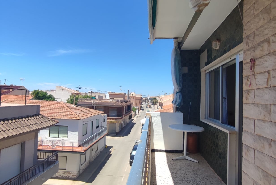 3 Bedroom / 2 Bathroom * Apartment only 150 meters from the beach * With Side views to the Beach * €131,995 *