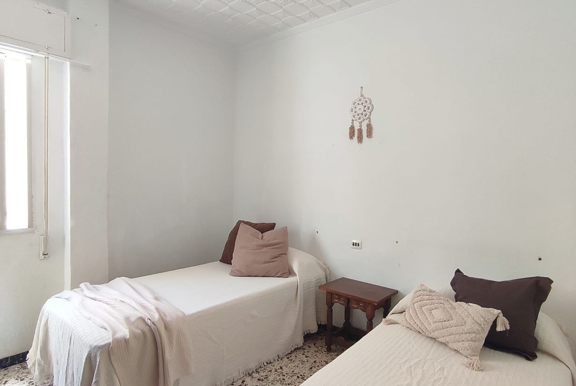 3 Bedroom / 2 Bathroom * Apartment only 150 meters from the beach * With Side views to the Beach * €131,995 *