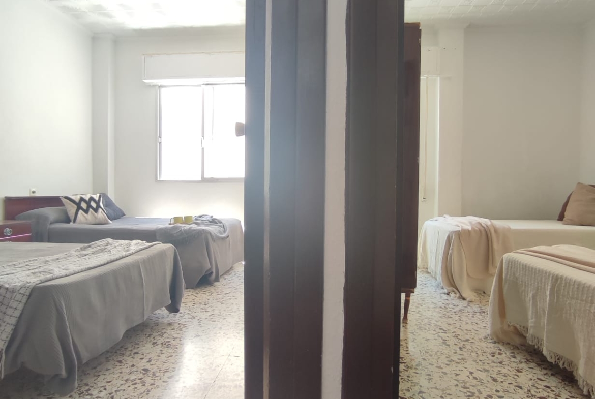 3 Bedroom / 2 Bathroom * Apartment only 150 meters from the beach * With Side views to the Beach * €131,995 *