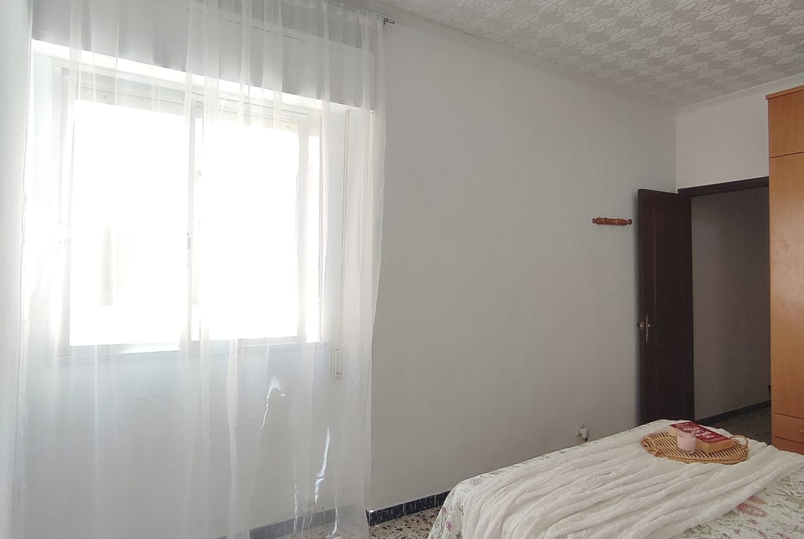 3 Bedroom / 2 Bathroom * Apartment only 150 meters from the beach * With Side views to the Beach * €131,995 *