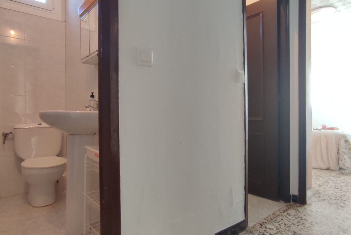 3 Bedroom / 2 Bathroom * Apartment only 150 meters from the beach * With Side views to the Beach * €131,995 *