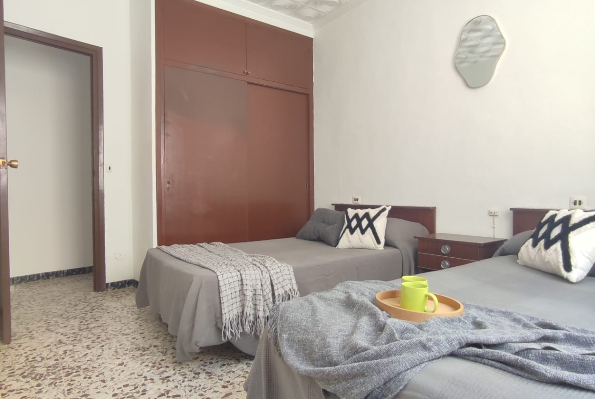 3 Bedroom / 2 Bathroom * Apartment only 150 meters from the beach * With Side views to the Beach * €131,995 *