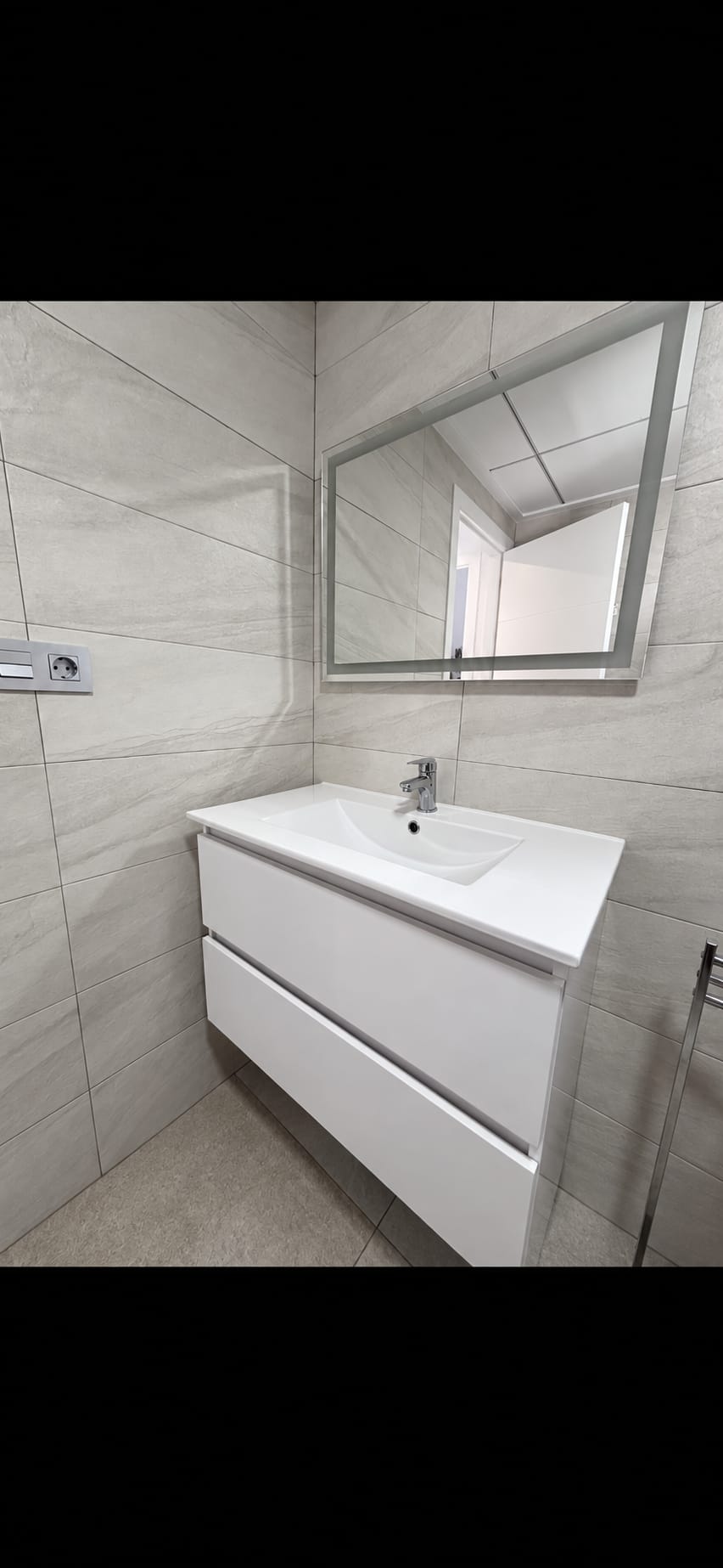 Modern Detached Villa * With Private Pool * Located in Excellent location * San Pedro del Pinatar * Built 2024 * Only €380,000 * 3 Bedrooms / 2 Bathrooms *