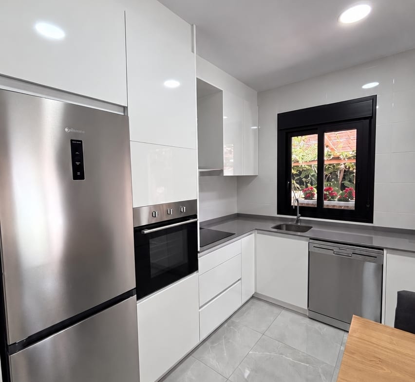 Modern Detached Villa * With Private Pool * Located in Excellent location * San Pedro del Pinatar * Built 2024 * Only €380,000 * 3 Bedrooms / 2 Bathrooms *
