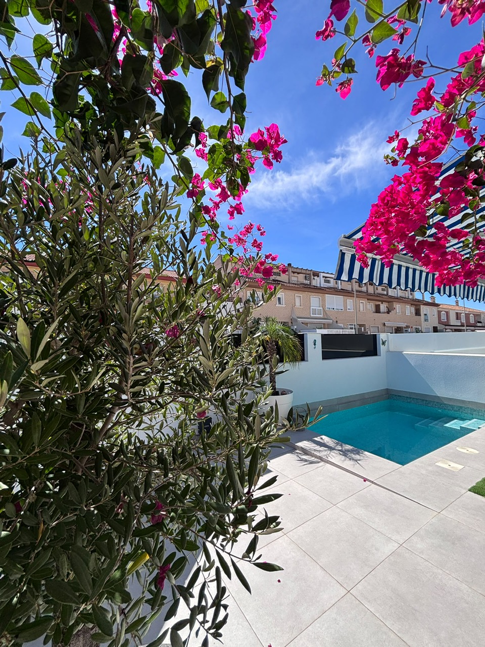 Modern Detached Villa * With Private Pool * Located in Excellent location * San Pedro del Pinatar * Built 2024 * Only €380,000 * 3 Bedrooms / 2 Bathrooms *