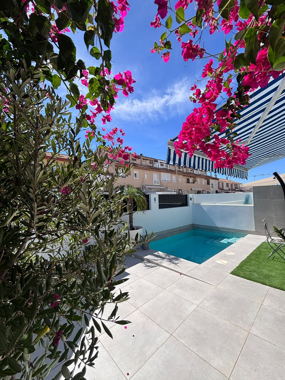 Modern Detached Villa * With Private Pool * Located in Excellent location * San Pedro del Pinatar * Built 2024 * Only €380,000 * 3 Bedrooms / 2 Bathrooms *
