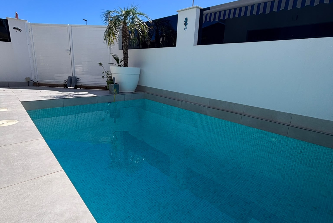 Modern Detached Villa * With Private Pool * Located in Excellent location * San Pedro del Pinatar * Built 2024 * Only €380,000 * 3 Bedrooms / 2 Bathrooms *