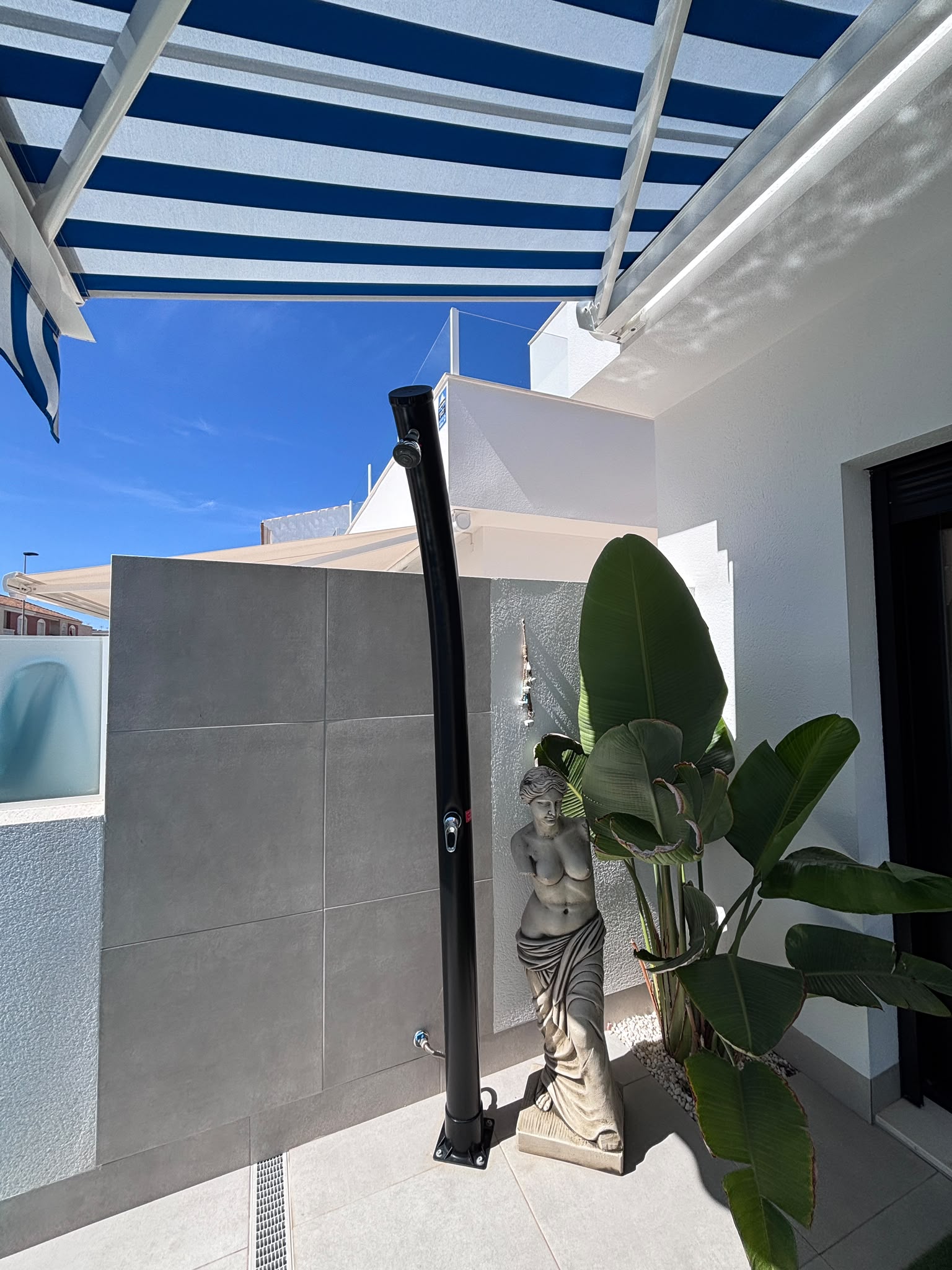 Modern Detached Villa * With Private Pool * Located in Excellent location * San Pedro del Pinatar * Built 2024 * Only €380,000 * 3 Bedrooms / 2 Bathrooms *