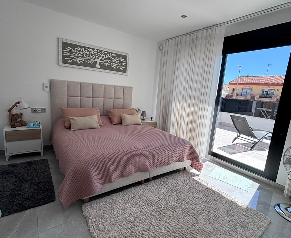Modern Detached Villa * With Private Pool * Located in Excellent location * San Pedro del Pinatar * Built 2024 * Only €380,000 * 3 Bedrooms / 2 Bathrooms *
