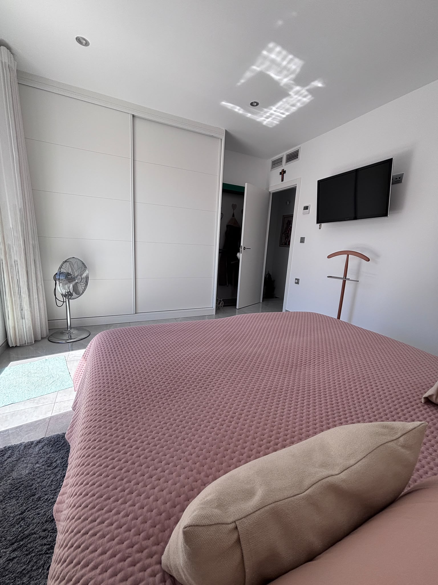 Modern Detached Villa * With Private Pool * Located in Excellent location * San Pedro del Pinatar * Built 2024 * Only €380,000 * 3 Bedrooms / 2 Bathrooms *