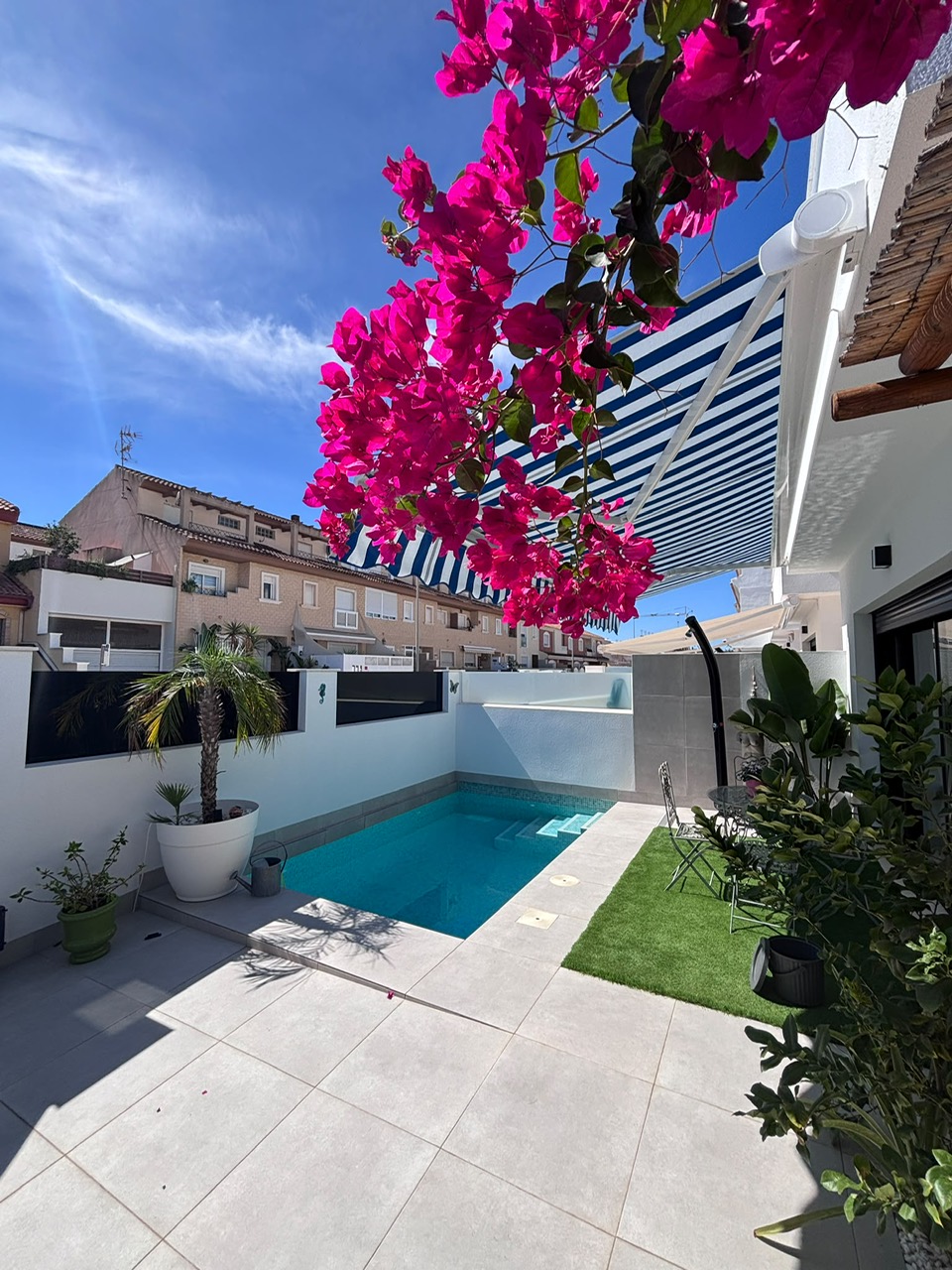 Modern Detached Villa * With Private Pool * Located in Excellent location * San Pedro del Pinatar * Built 2024 * Only €380,000 * 3 Bedrooms / 2 Bathrooms *
