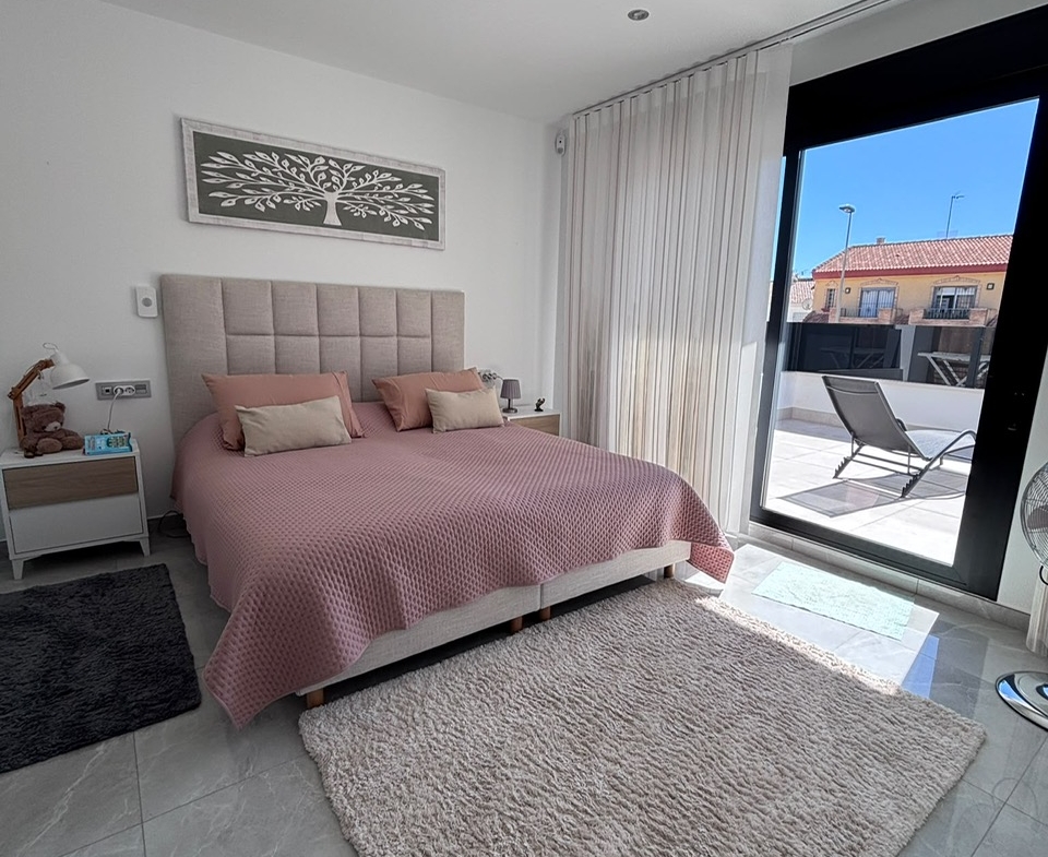 Modern Detached Villa * With Private Pool * Located in Excellent location * San Pedro del Pinatar * Built 2024 * Only €380,000 * 3 Bedrooms / 2 Bathrooms *