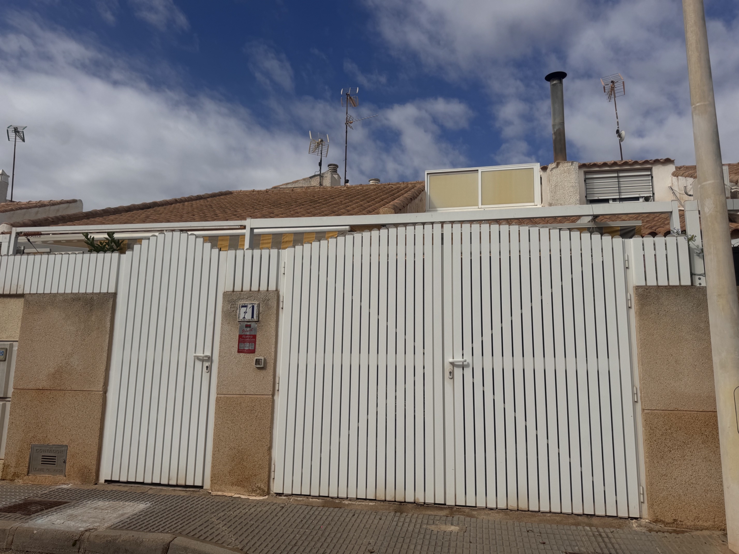 Just on the Market ***Fabulous Condition * 3 Bedroom / 2 Bathroom * One level house with Separate Annexe Upstairs with Double Bedroom * Large Storeroom & Large Solarium * The Price also includes a Separate Private * Double Underground Parking & Storage Room * €199,995 *