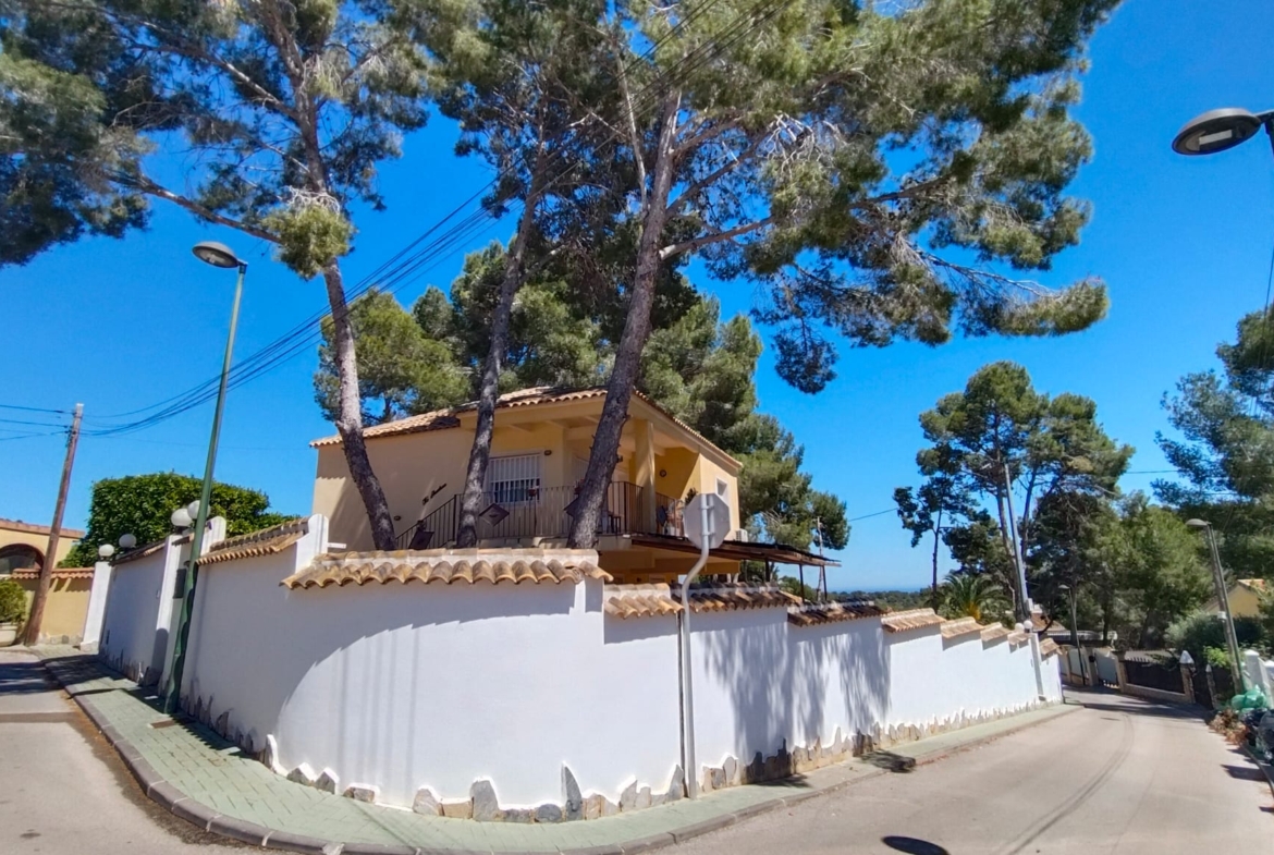 Charming Country House/ Villa * For Sale Pinar de Campoverde * 3 Bedrooms / 2 Bathrooms * 1065m2 Plot €345,000 *