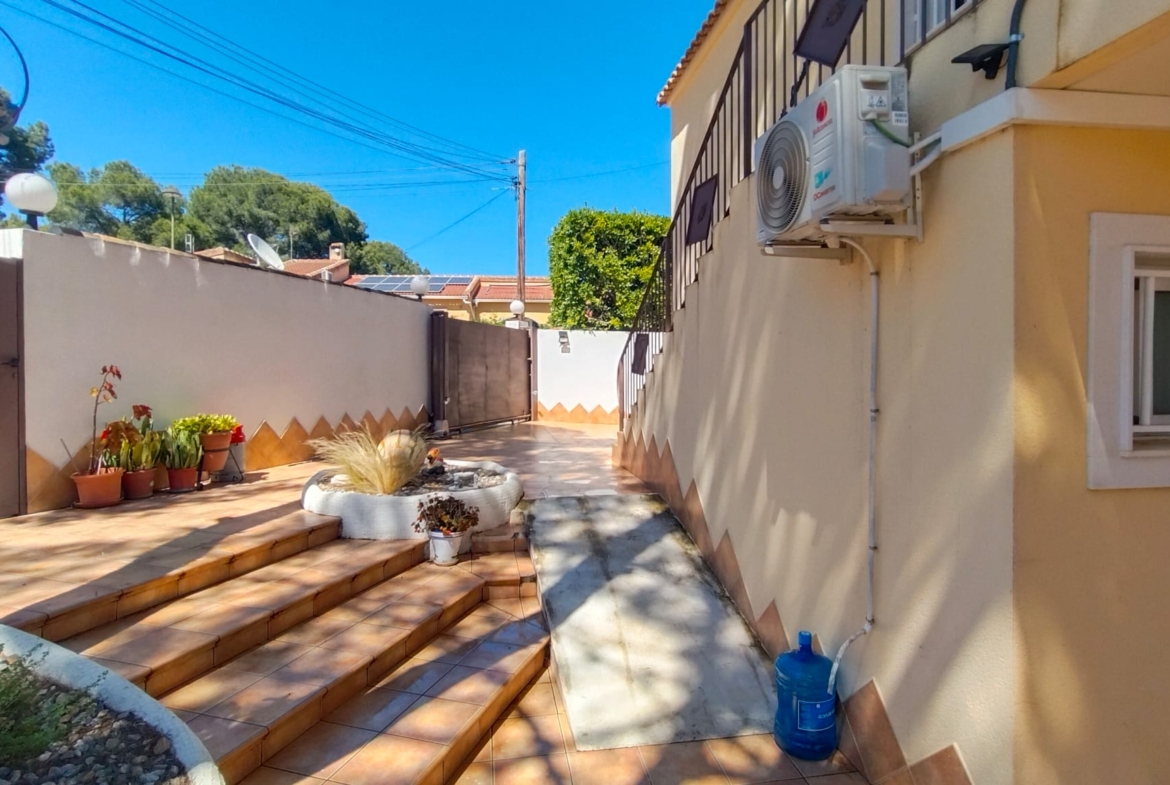 Charming Country House/ Villa * For Sale Pinar de Campoverde * 3 Bedrooms / 2 Bathrooms * 1065m2 Plot €345,000 *