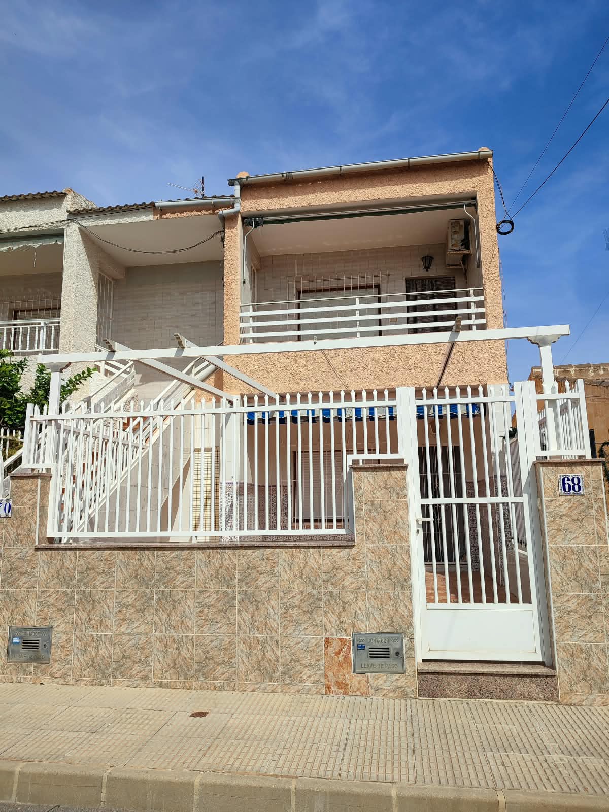 First Floor Apartment / Bungalow for sale * Lo Pagan * Close to Amenities and only 300 Meyers from the beach €105,000*