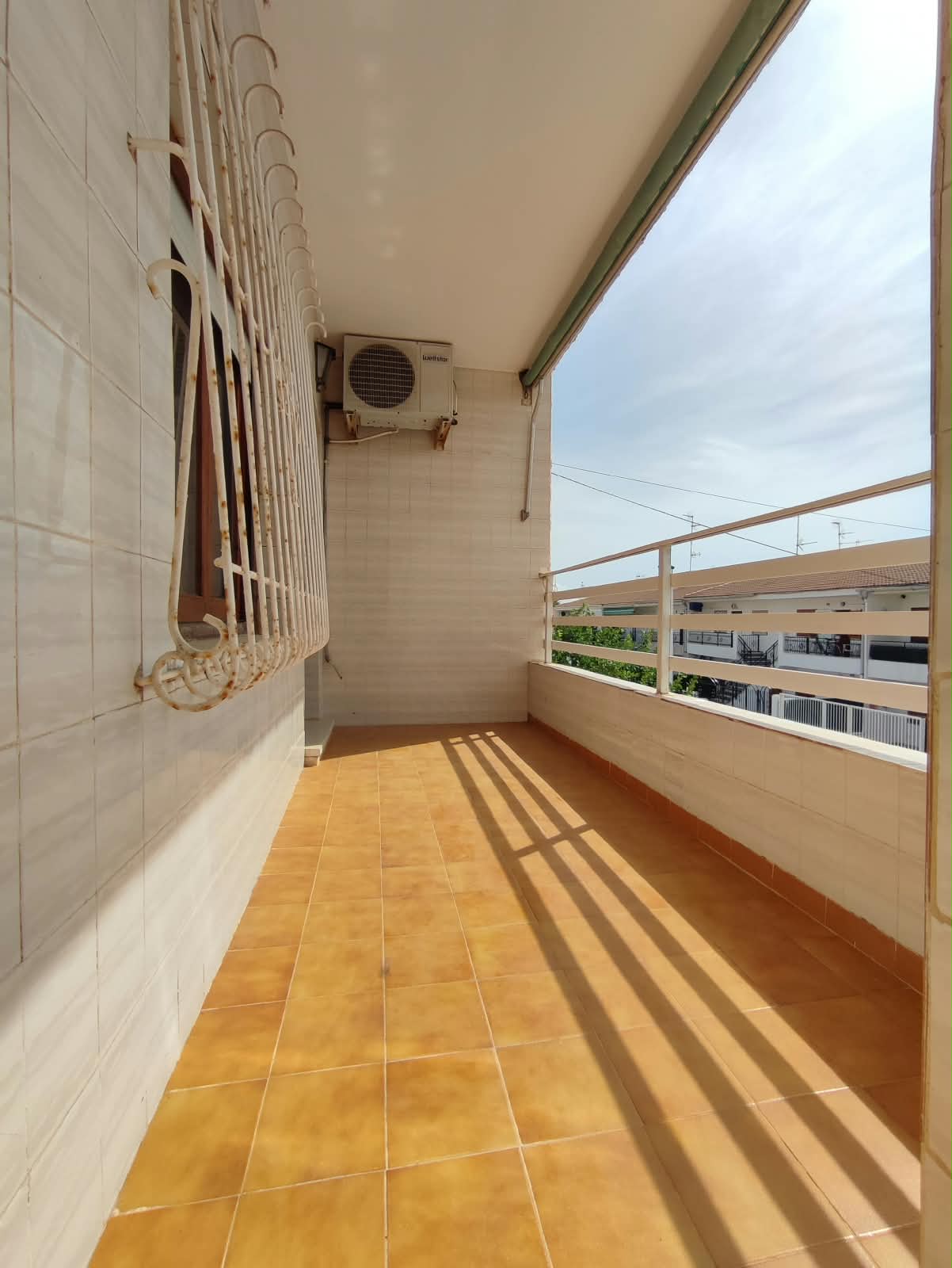 First Floor Apartment / Bungalow for sale * Lo Pagan * Close to Amenities and only 300 Meyers from the beach €105,000*