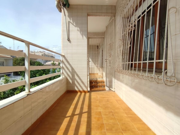 First Floor Apartment / Bungalow for sale * Lo Pagan * Close to Amenities and only 300 Meyers from the beach €105,000*