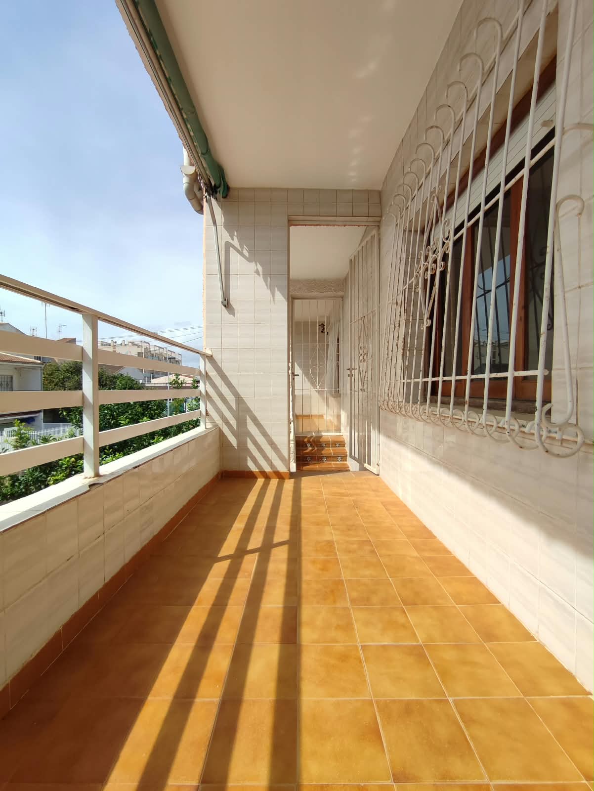First Floor Apartment / Bungalow for sale * Lo Pagan * Close to Amenities and only 300 Meyers from the beach €105,000*
