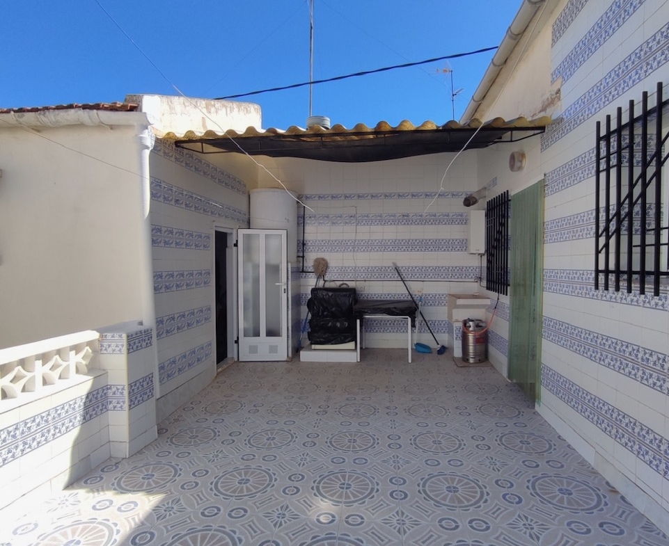 4 Bedroom Apartment for Sale * Lo Pagan * Only 400 meters from the beach * Close to any amenities €155,000*